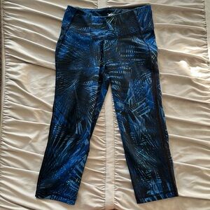 Old Navy Active Go-Dry Blue Patterned Workout Leggings